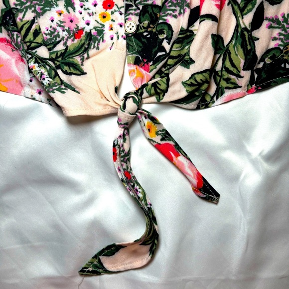 Alter’d State Women’s Medium Floral Shirt Blouse - Picture 4 of 16